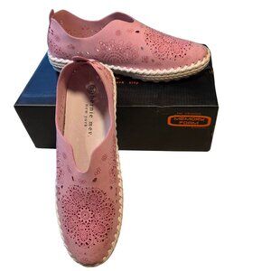 Bernie Mev TW09 Pink Women's Laser Cut Mandala Floral Slip On Flats NIB